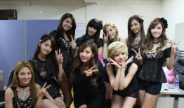 娱乐吃瓜酱街头拥抱,娱乐吃瓜酱的温馨瞬间