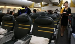 坐飞机头等舱遇到明星,头等舱里的明星惊喜相遇